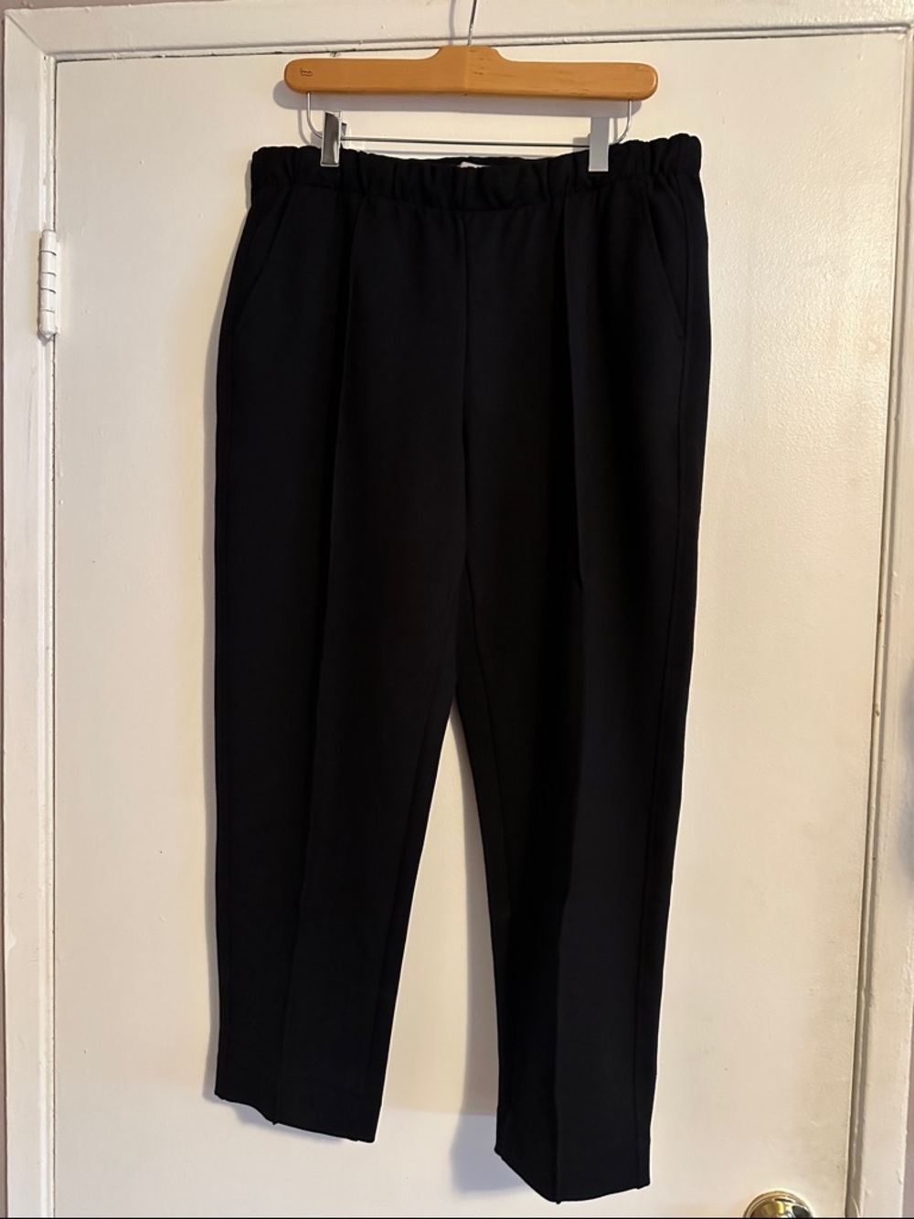 Everlane Black Elastic-Waist Tapered Dream Pants